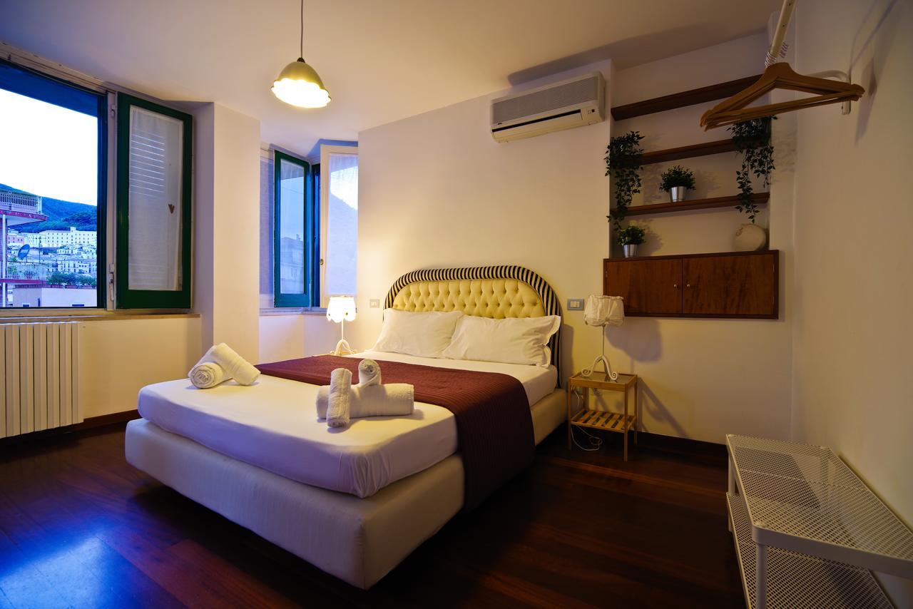 Bed And Travel Apartment Dogana Regia 15 Salerno Exterior photo