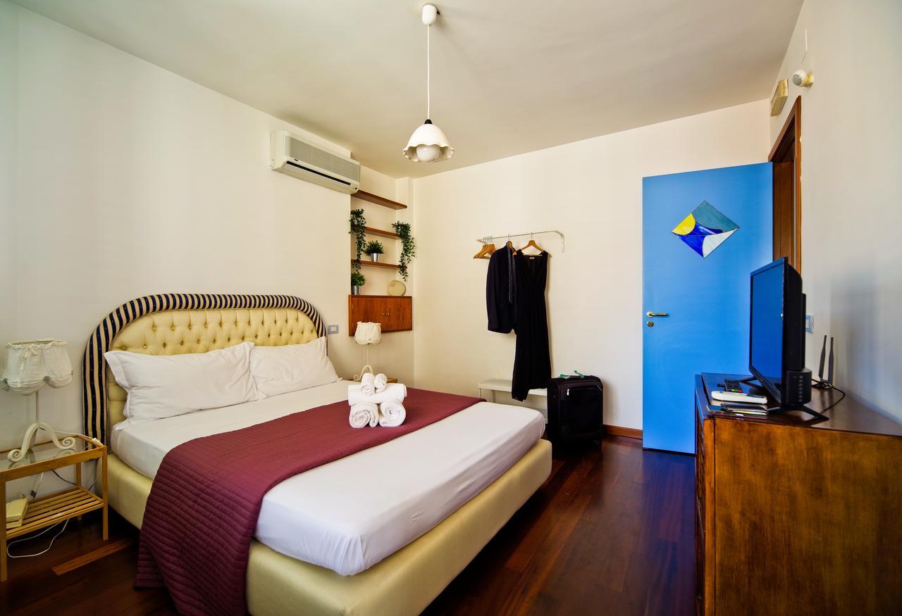Bed And Travel Apartment Dogana Regia 15 Salerno Exterior photo